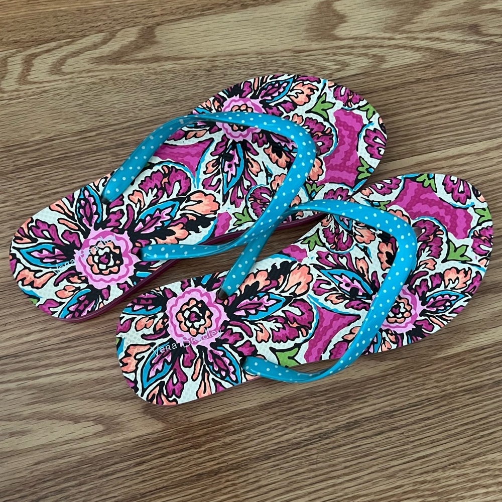 Vera‎ Bradley Sunburst Floral Flip Flops size 5-6